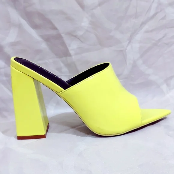 💛 Brand New Neon Yellow Pointed Toe Block Party Heels 💛 - Picture 2 of 8